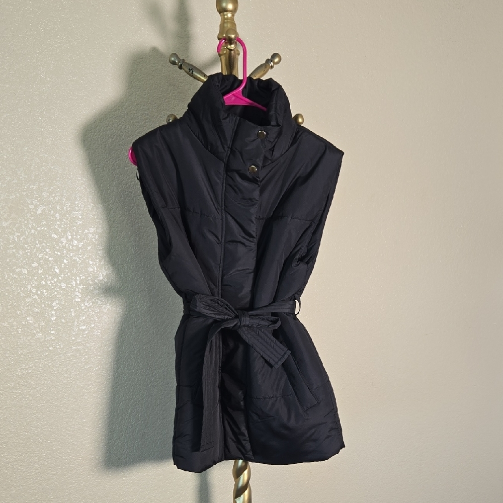 Vigoss Black Sleeveless Vest